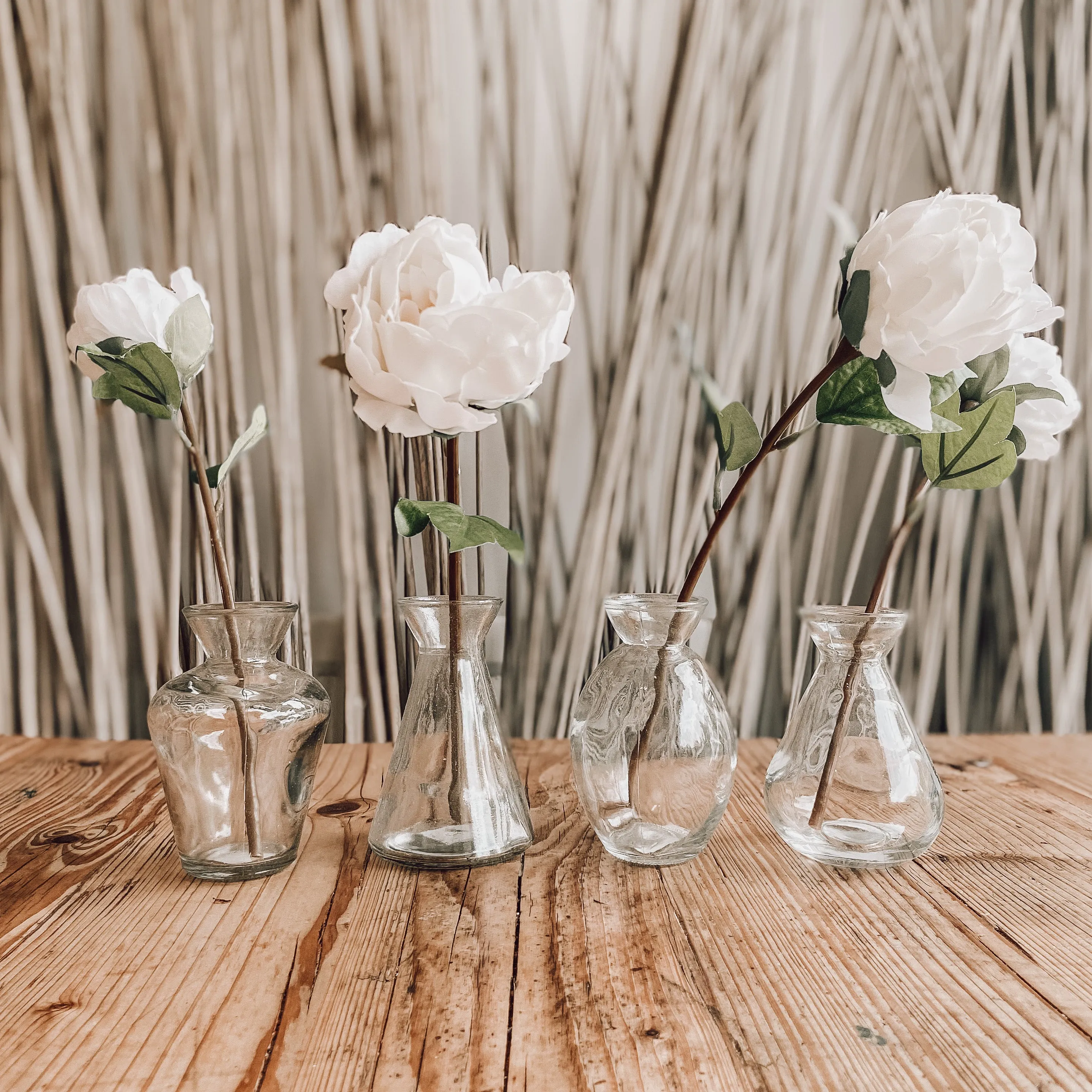 Dainty Clear Glass Bud Vases Wedding Table Decorations - Set of 4