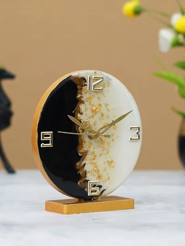 Indiana Craft Beautiful Epoxy Resin Round Handmade White and Black with Golden Shade Analog Table Top Office Desk Clock For Study Room Home Decoration Gifts (Size: 15 x 4.5 x 17 CM | Weight: 227 gram)