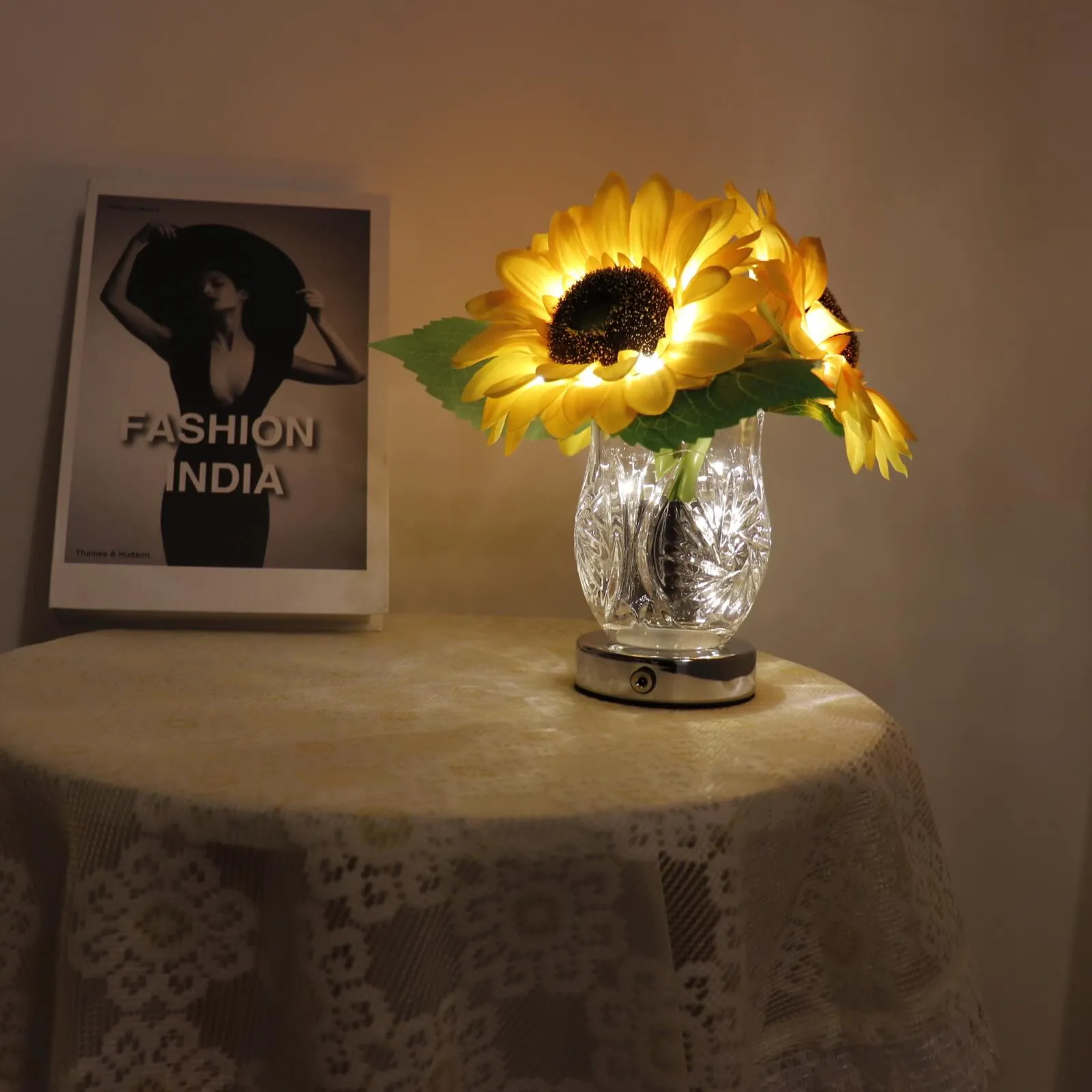 Modern Creative Sunflower Glass Vase LED USB Table Lamp