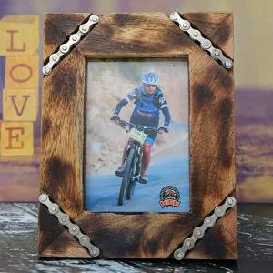Wooden Photo Frame With Inlaid Upcycled Bike Chain In Corners